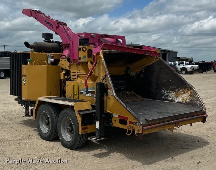 image for item DP8405 2008 Vermeer  BC2100XL wood chipper