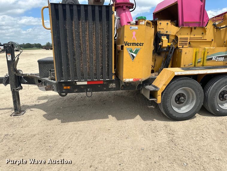 image for item DP8405 2008 Vermeer  BC2100XL wood chipper