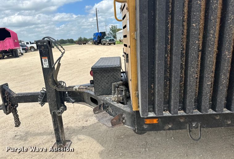 image for item DP8405 2008 Vermeer  BC2100XL wood chipper