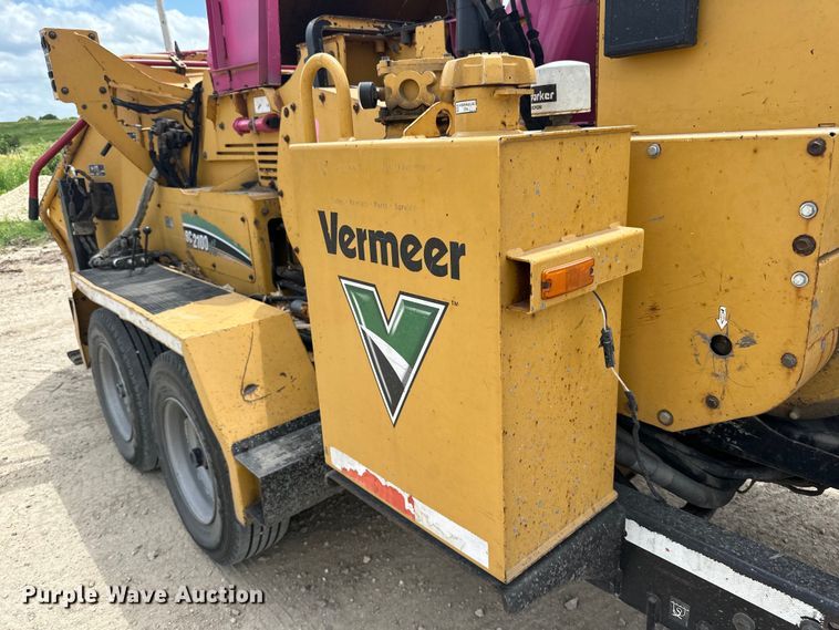 image for item DP8405 2008 Vermeer  BC2100XL wood chipper