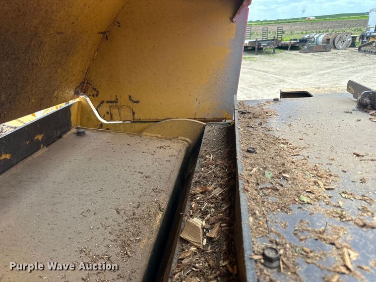 image for item DP8405 2008 Vermeer  BC2100XL wood chipper