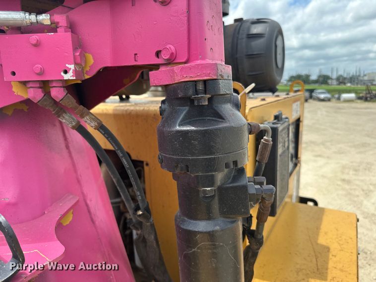 image for item DP8405 2008 Vermeer  BC2100XL wood chipper