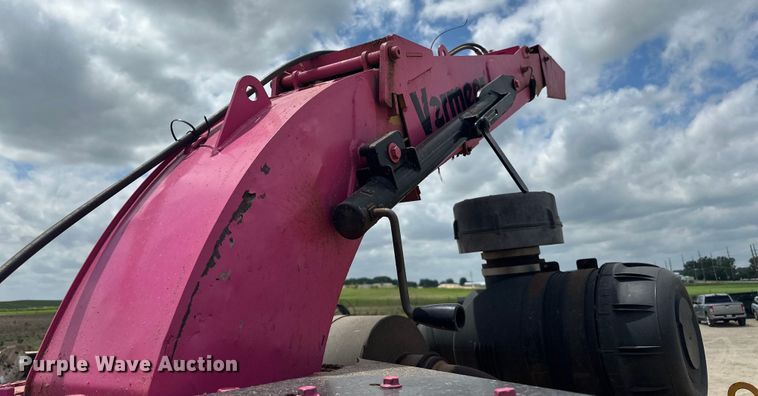 image for item DP8405 2008 Vermeer  BC2100XL wood chipper