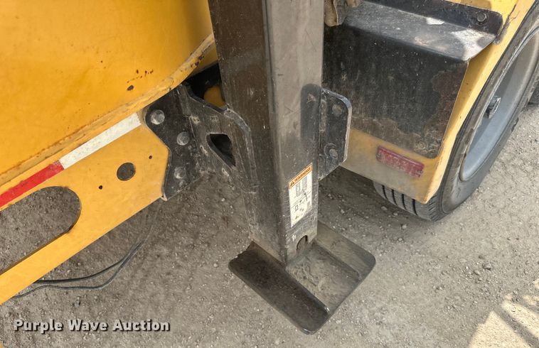 image for item DP8405 2008 Vermeer  BC2100XL wood chipper