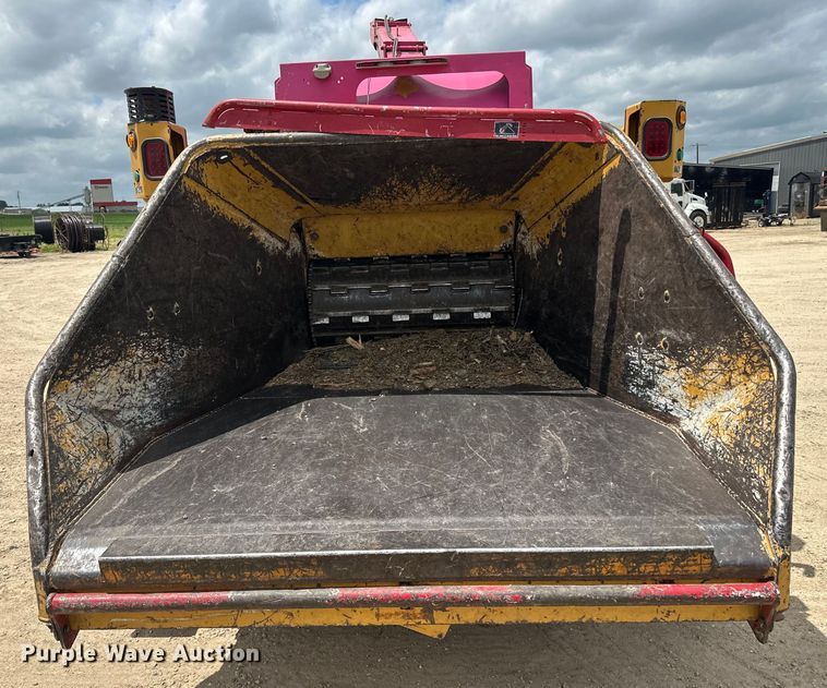 image for item DP8405 2008 Vermeer  BC2100XL wood chipper