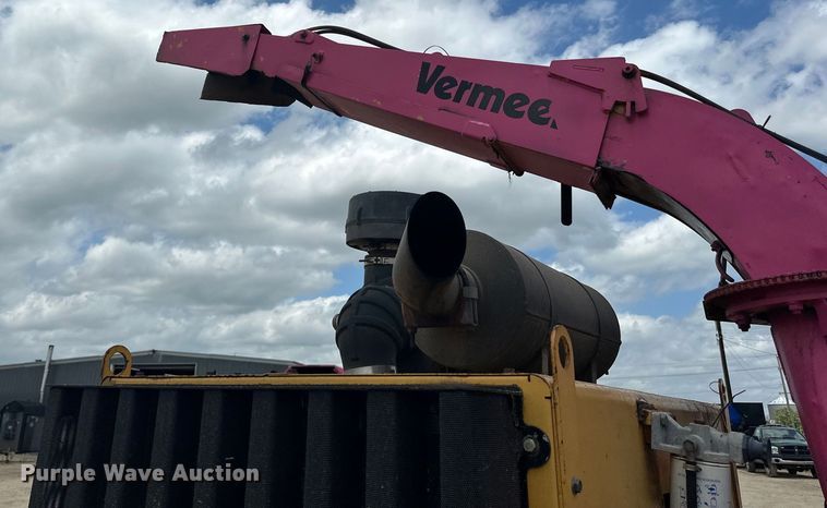 image for item DP8405 2008 Vermeer  BC2100XL wood chipper