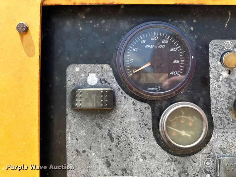 image for item DP8405 2008 Vermeer  BC2100XL wood chipper