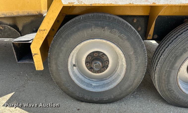 image for item DP8405 2008 Vermeer  BC2100XL wood chipper