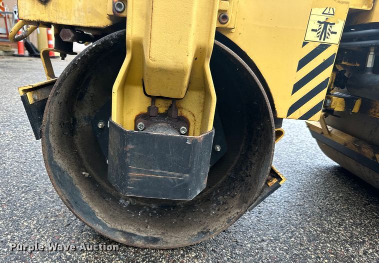 image for item DP8407 1997 Wacker RD880V double drum vibratory roller