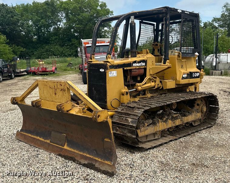 image for item DP8408 1982 Komatsu D31P-17 dozer