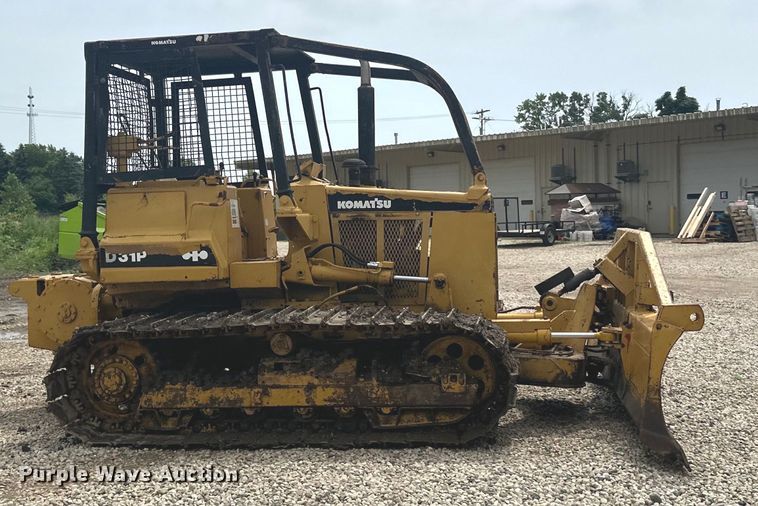 image for item DP8408 1982 Komatsu D31P-17 dozer