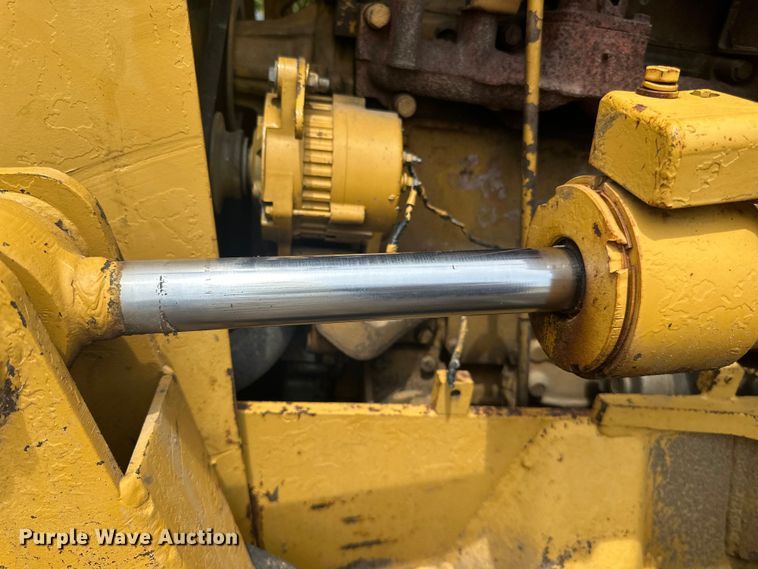 image for item DP8408 1982 Komatsu D31P-17 dozer