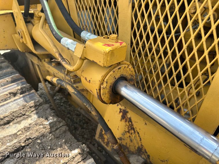 image for item DP8408 1982 Komatsu D31P-17 dozer