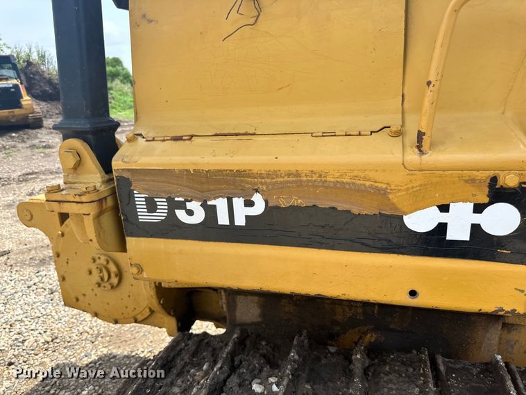 image for item DP8408 1982 Komatsu D31P-17 dozer