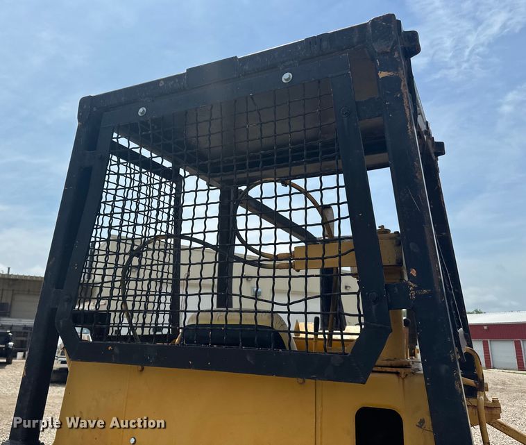 image for item DP8408 1982 Komatsu D31P-17 dozer