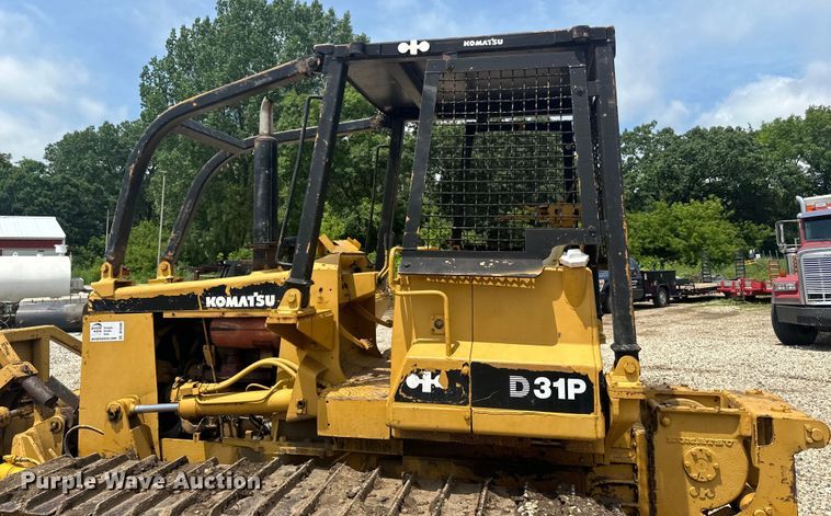 image for item DP8408 1982 Komatsu D31P-17 dozer
