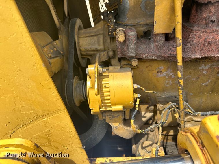 image for item DP8408 1982 Komatsu D31P-17 dozer