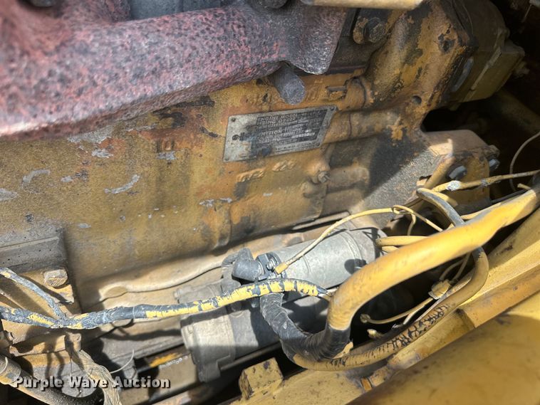 image for item DP8408 1982 Komatsu D31P-17 dozer