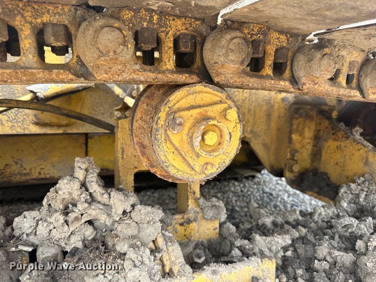image for item DP8408 1982 Komatsu D31P-17 dozer
