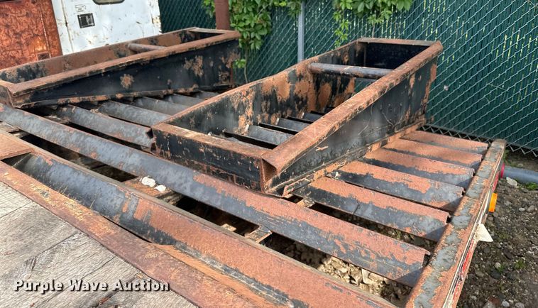 image for item DP8409 2003 Felling  FT40 equipment trailer