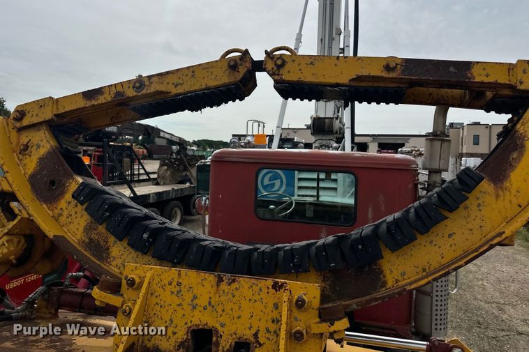 image for item DP8413 1977 International  F5050 6x6 pole setter truck