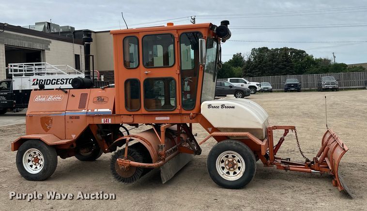 image for item DP8416 2005 Broce  RC350 broom