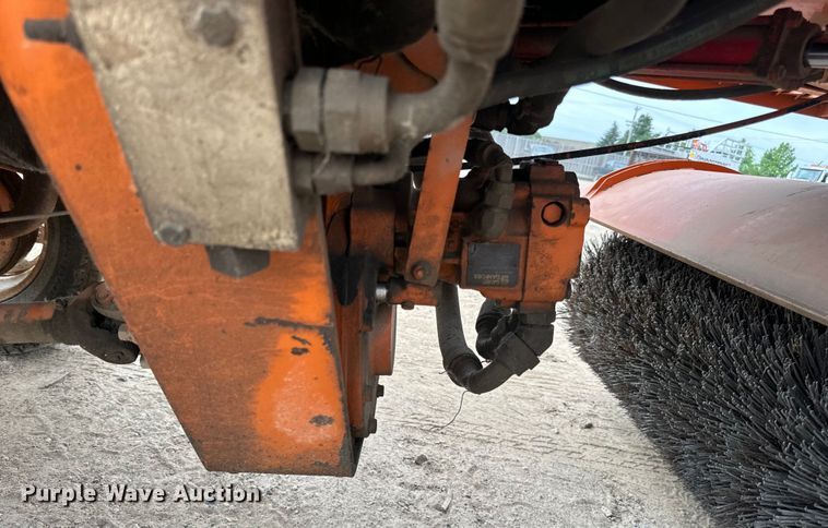 image for item DP8416 2005 Broce  RC350 broom