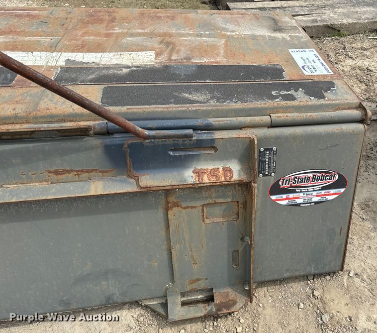 image for item DP8418 2014 Bobcat  72  skid steer sweeper