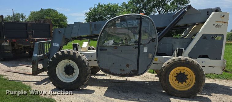image for item DQ4437 2005 Terex TH644C telehandler
