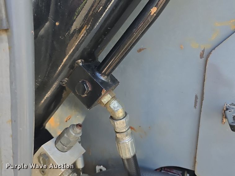 image for item DQ4437 2005 Terex TH644C telehandler