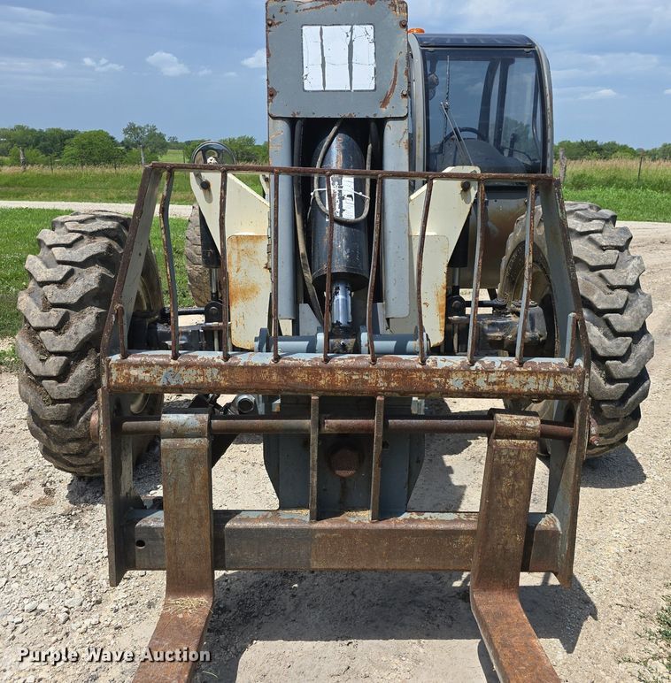 image for item DQ4437 2005 Terex TH644C telehandler