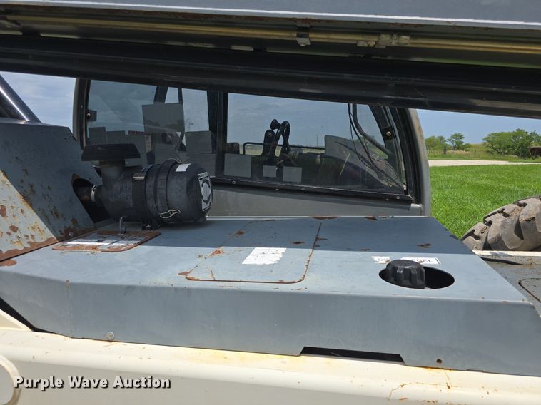 image for item DQ4437 2005 Terex TH644C telehandler