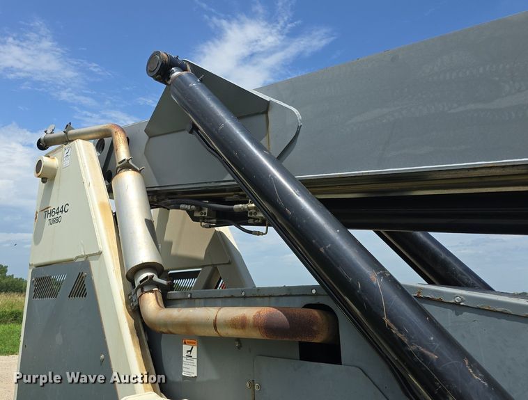 image for item DQ4437 2005 Terex TH644C telehandler