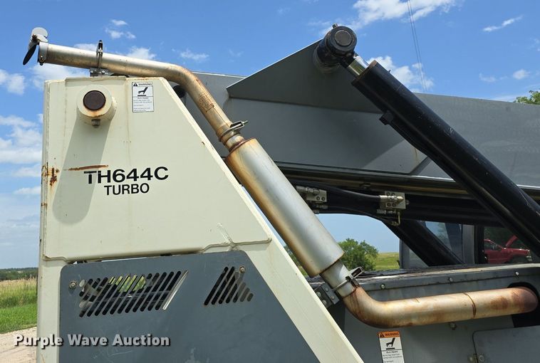 image for item DQ4437 2005 Terex TH644C telehandler