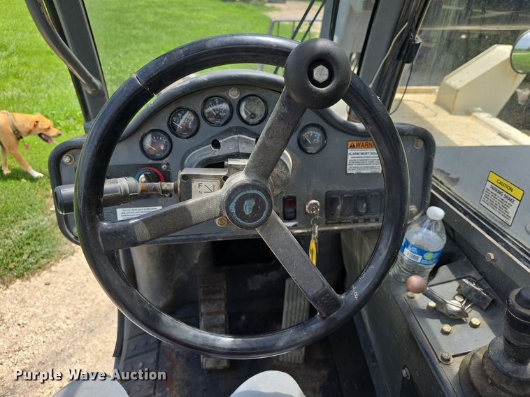 image for item DQ4437 2005 Terex TH644C telehandler