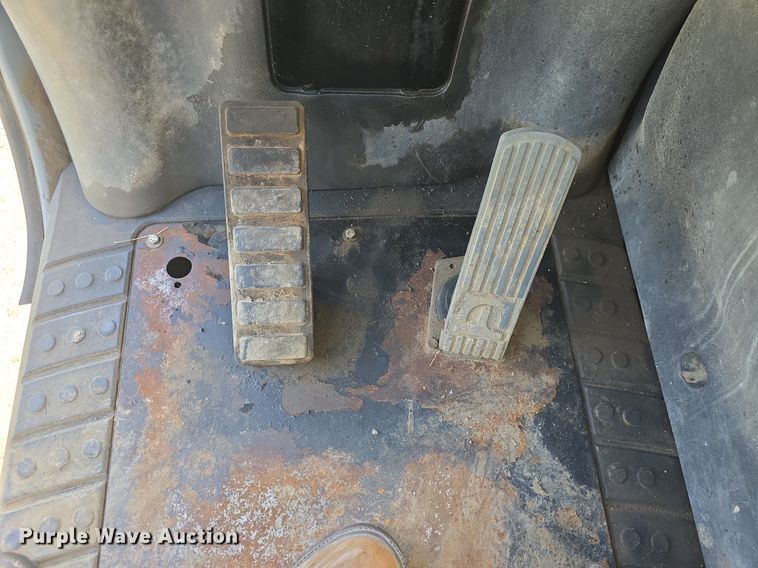 image for item DQ4437 2005 Terex TH644C telehandler