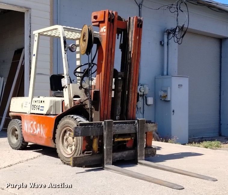 image for item DQ6128 Datsun 6000 forklift