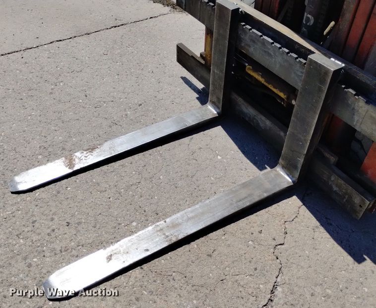 image for item DQ6128 Datsun 6000 forklift