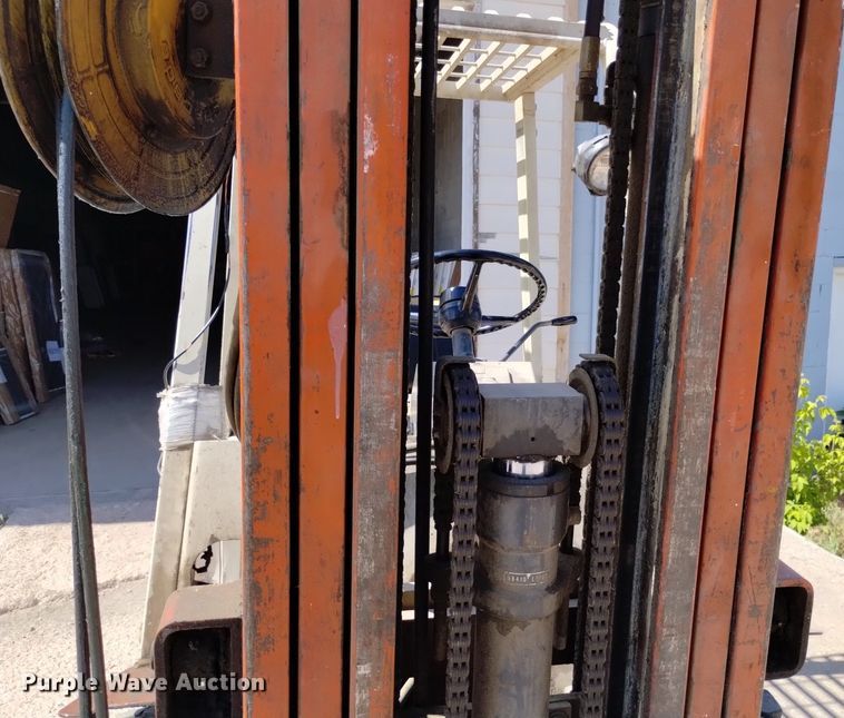 image for item DQ6128 Datsun 6000 forklift