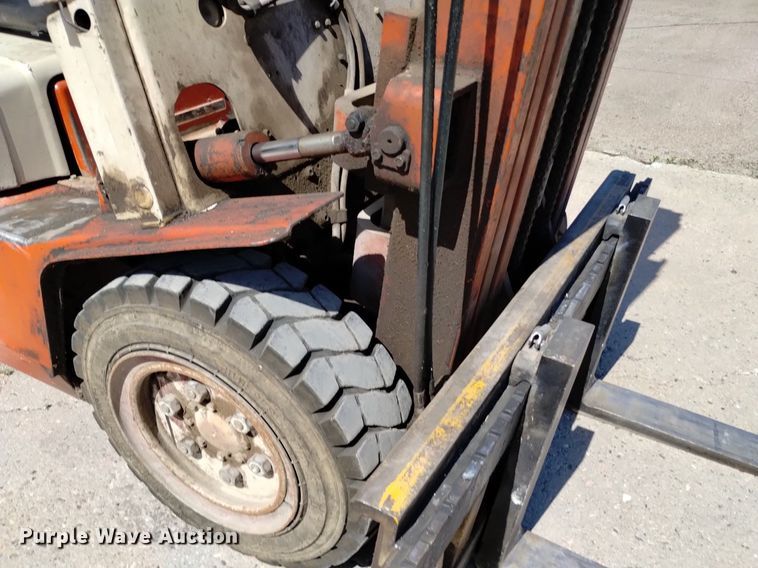 image for item DQ6128 Datsun 6000 forklift