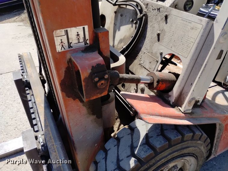 image for item DQ6128 Datsun 6000 forklift