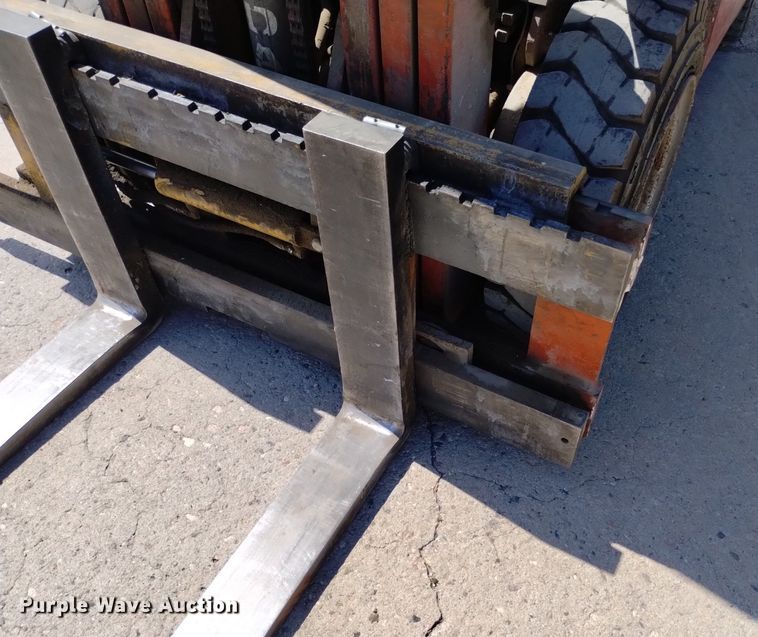 image for item DQ6128 Datsun 6000 forklift