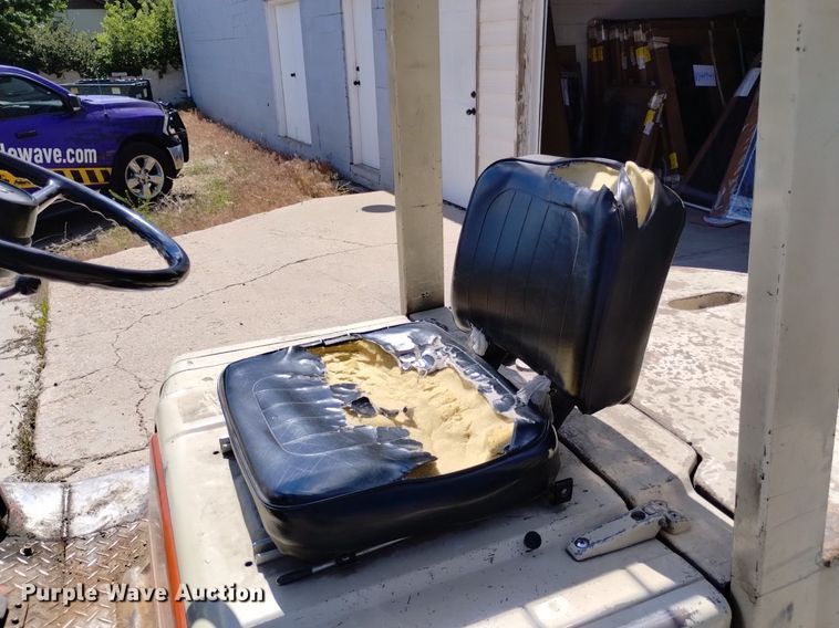 image for item DQ6128 Datsun 6000 forklift