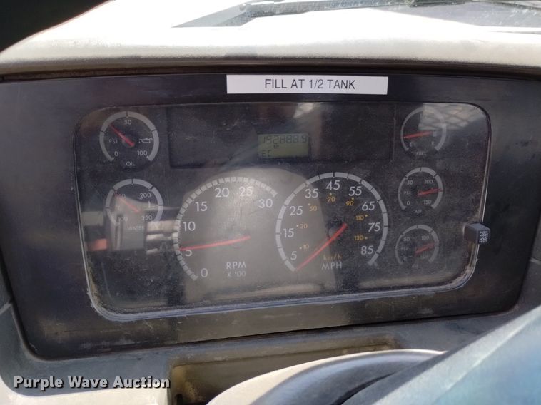 image for item DQ6129 2004 Sterling  L9500 flatbed truck