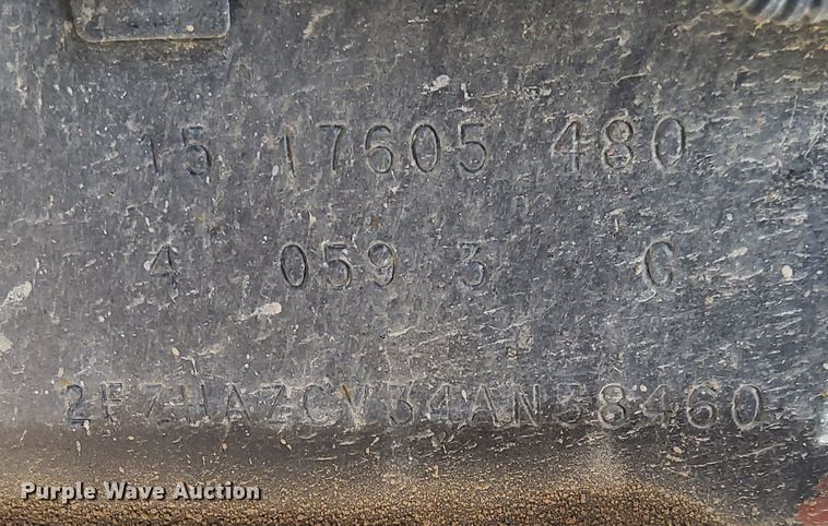 image for item DQ6129 2004 Sterling  L9500 flatbed truck