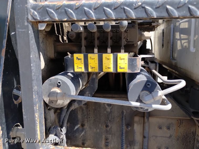 image for item DQ6130 2005 Sterling  crane truck