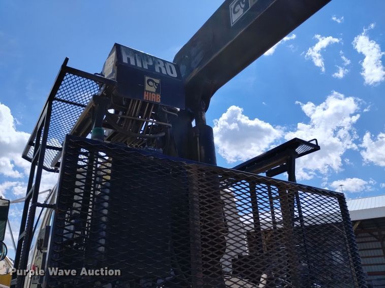 image for item DQ6130 2005 Sterling  crane truck