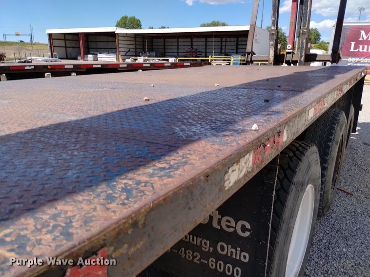 image for item DQ6130 2005 Sterling  crane truck