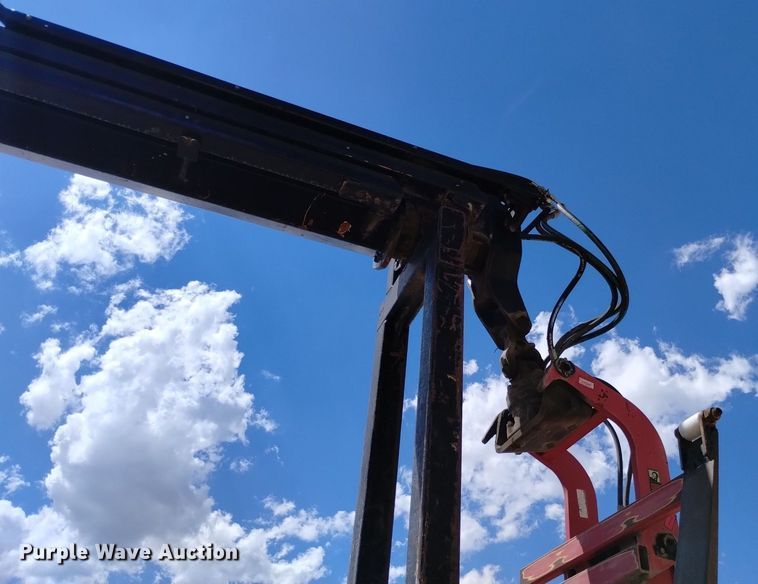 image for item DQ6130 2005 Sterling  crane truck