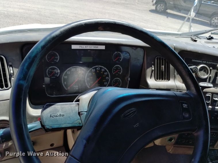 image for item DQ6130 2005 Sterling  crane truck